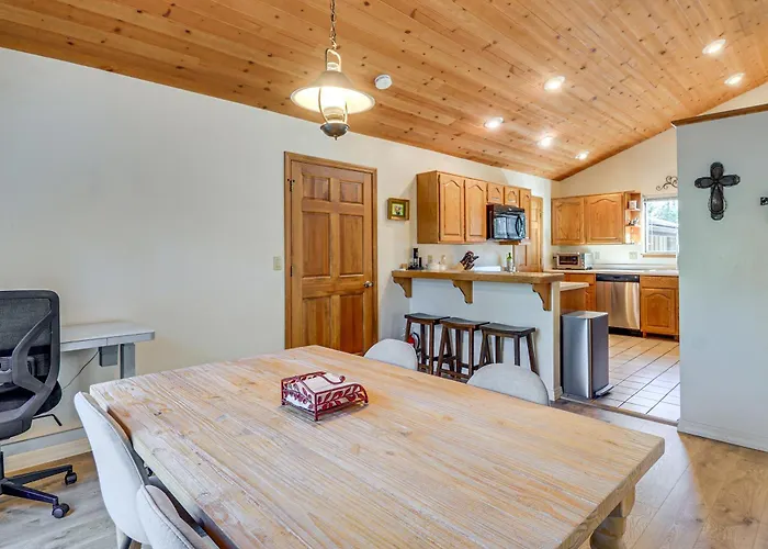 Prescott Extended Stay: Community Perks, Near Dtwn Holiday home
